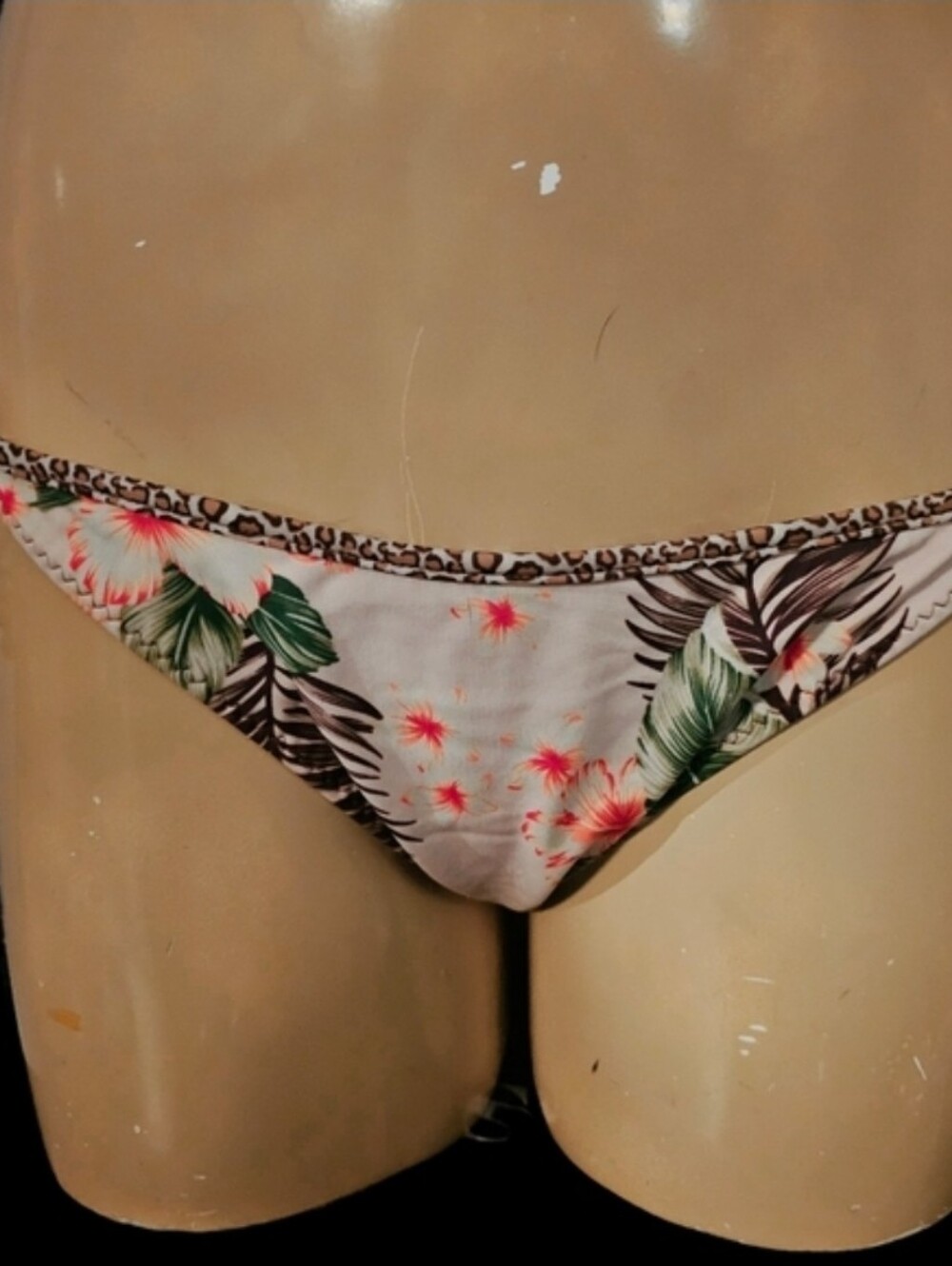 Mixed Bundle Of Bathing Suits - Picture 10 of 12